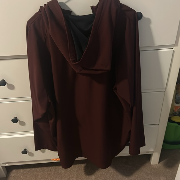 Burgundy under armour rain wind jacket - Picture 3 of 3